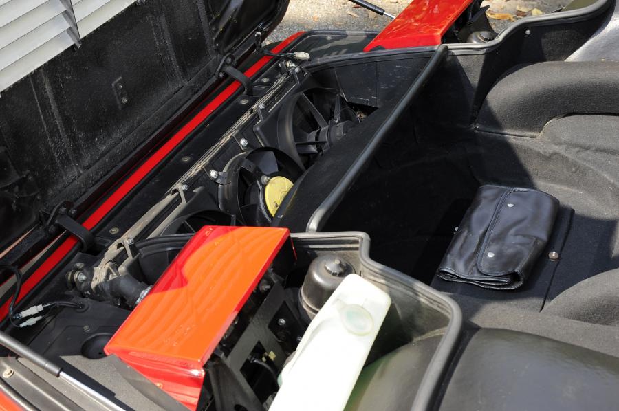  Ferrari 512 BBi 1982 года  (фото 3 из 14)